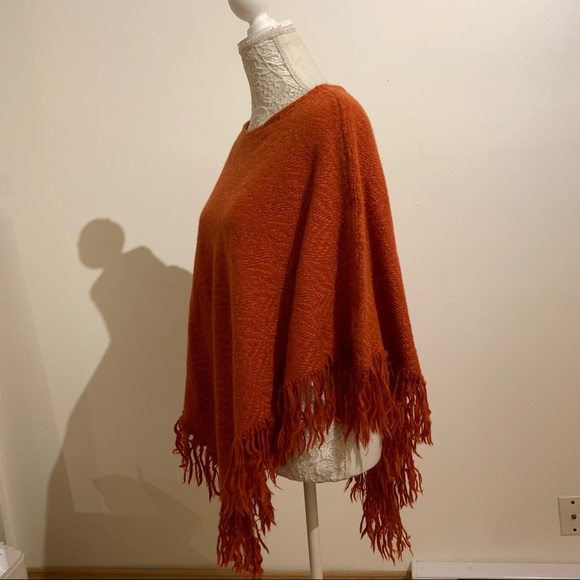 Alpaca Wool Poncho Made in Bolivia - Picture 5 of 16